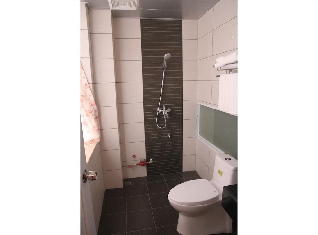 Tiffany Hostel Янгшуо Стая снимка