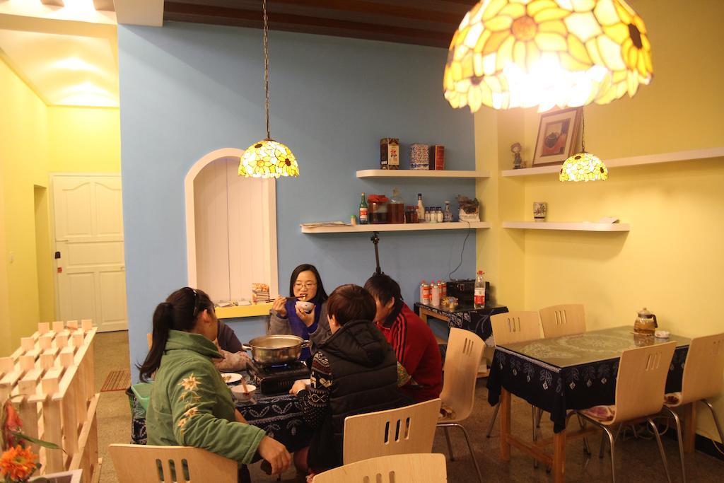 Tiffany Hostel Янгшуо Екстериор снимка
