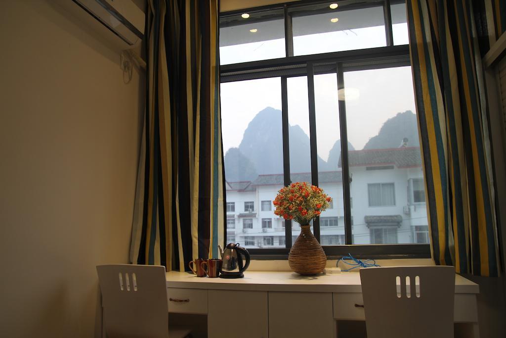 Tiffany Hostel Янгшуо Стая снимка
