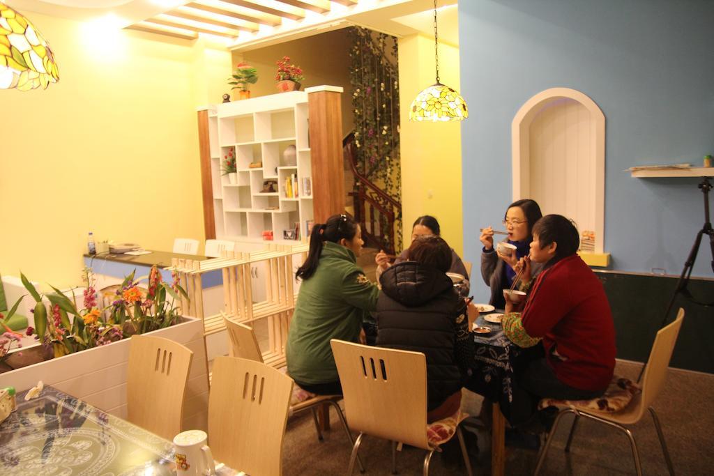 Tiffany Hostel Янгшуо Екстериор снимка