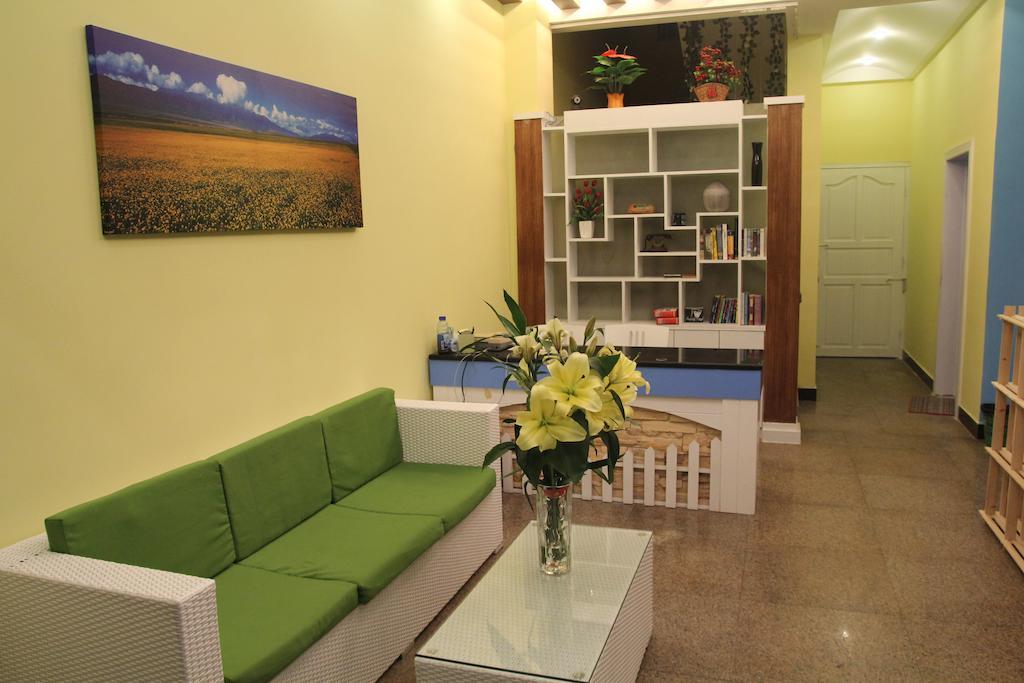 Tiffany Hostel Янгшуо Екстериор снимка